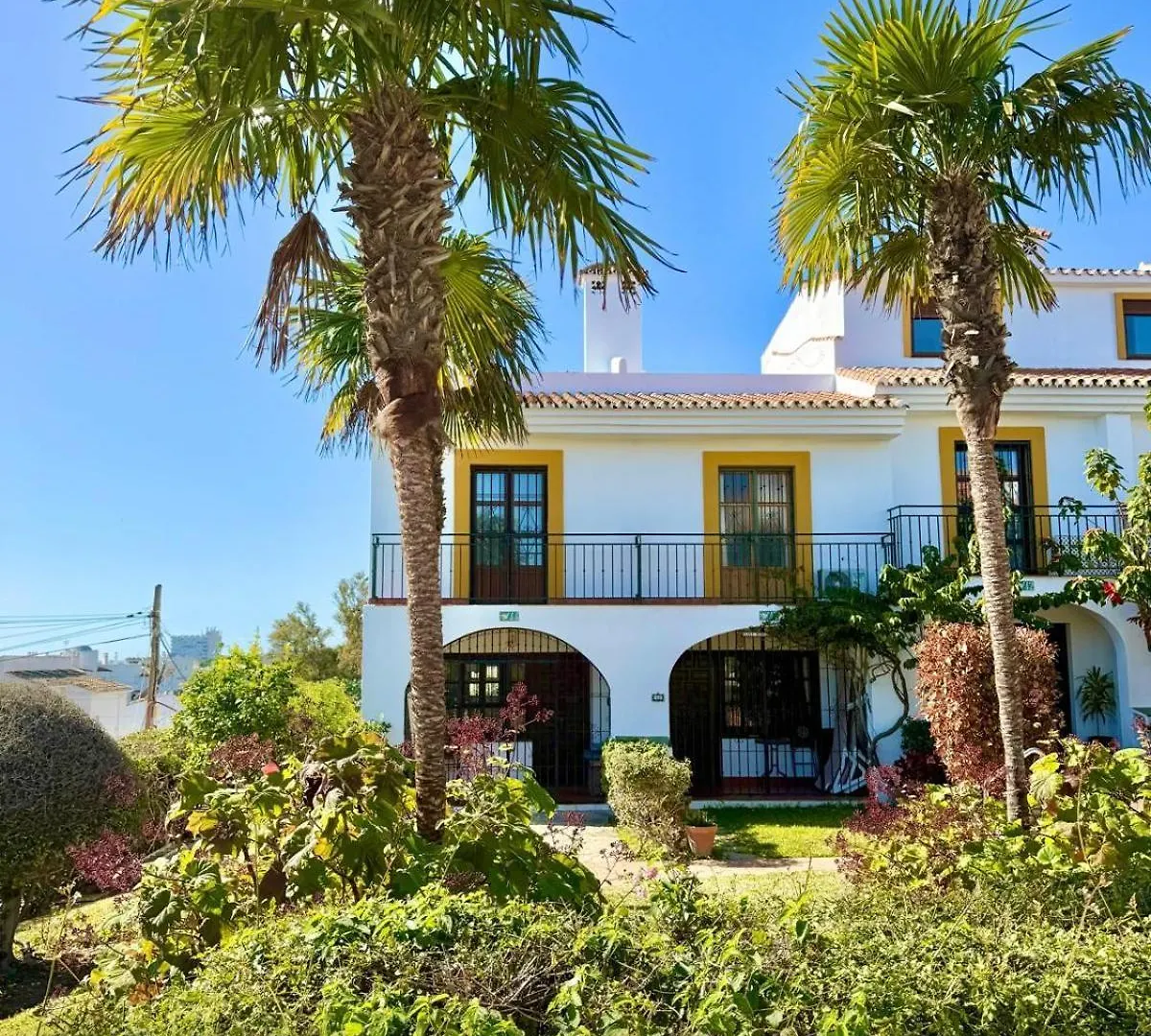 Feriehus Few Minutes Walk To The Beach, Restaurants, Bars, Supermarkets And More! Sitio de Calahonda Spanien